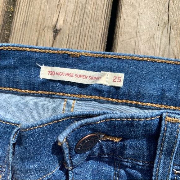 720 High Rise Super Skinny Levi’s - Picture 5 of 16